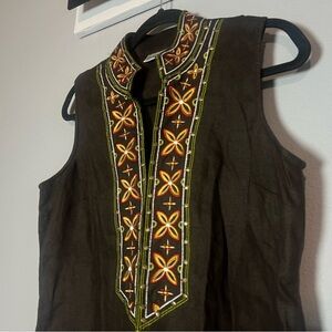 Chico’s Linen Brown Embroidered Sleeveless Top Vest Size 1 Small Medium Fall